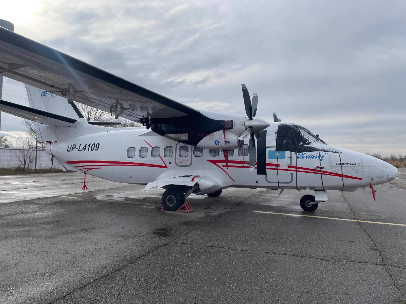 L410 UVP-E20, UP-L4109, in the client-supplied aircraft documentation